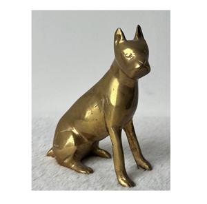 Statue de chien en laiton artisanale, pièce maîtresse pour la décoration intérieure moderne, pièce d'appoint pour table basse ou étagère - Product Image 4
