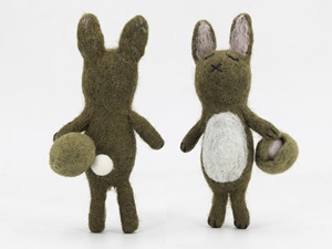 Wholesale Handmade Wool Brown Easter Bunny with Basket for Child Easter Decorations and Crafts-Felt & Yarn - Product Image 6