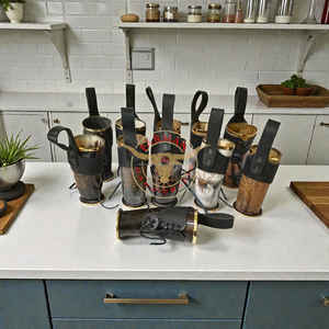 Verre à boire en corne sculpté à la main de qualité supérieure avec bordure métallique et support en cuir au meilleur prix - Product Image 5