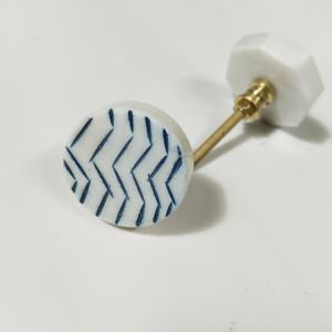 Perilla de puerta de nácar y latón con detalles ornamentados Herrajes de piedra Premium para interiores de casas clásicas - Product Image 4