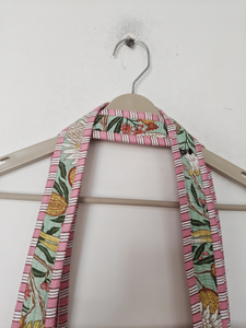 Housse d'ordinateur portable matelassée vert menthe Shree Balajee Garments Artisan Bird avec bretelles, élégante et protectrice - Product Image 6