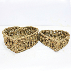 Ensemble de paniers de rangement multifonctionnels en jonc de mer écologiques faits à la main avec un design en forme de cœur mignon pour la décoration de la maison - Product Image 1