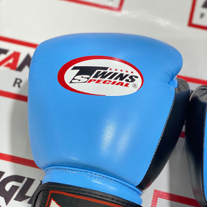 Gants d'entraînement et de sparring pour jumeaux, boxe, Muay Thai, Sanda, haute qualité, fermeture réglable, poignées légères, protection UV - Product Image 2