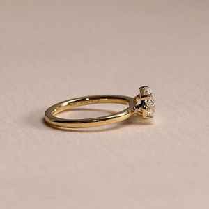 Anillo de Compromiso Clásico con Diamante Ovalado de 1.00CT Cultivado en Laboratorio, Oro Sólido de 10K, Engaste de Garras, Sin Níquel, Joyería Fina para Mujer - Product Image 5