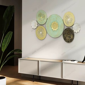 Sculpture murale moderne en métal, design floral circulaire, décoration intérieure, art pour salon, ensemble de plusieurs pièces - Product Image 4