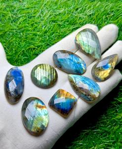 MAHNAJ GEMS ขายส่งพลอยสเปกโตรไลต์ลาบราดอไรต์ธรรมชาติ สีฟ้า/เขียว/เหลือง/น้ำตาล แบบขายยกชุด รูปทรงคุชชั่นคัต คาโบชองส์ สีแฟลชสวยงาม - Product Image 6