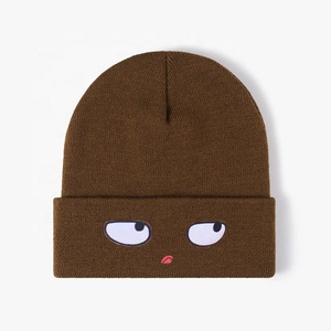 Chaud à la mode mignon bonnets dessin animé visage brodé blanc bonnet tricoté chapeau pour automne hiver chaud bonnets noël tricoté chapeau - Product Image 2