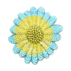 Broche Fleur Marguerite Colorée à Paillettes et Perles, Broderie Florale, Décorative et Tendance, pour Vêtements et Sacs, en Alliage Plaqué - Product Image 1