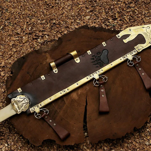 Couteau Viking Damas avec fourreau en cuir et ferrures en laiton - Product Image 6