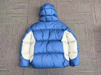 Doudoune matelassée en toile bicolore bleu et blanc à col montant avec cagoule amovible pour l'hiver et les activités de plein air – Vente en gros et personnalisation