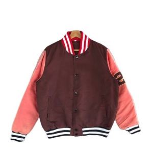 OEM personalizado ligero satén Varsity chaqueta para hombres béisbol Streetwear con soporte de cuello cierre forro suave - Product Image 1