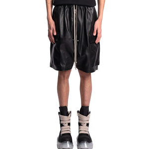 Shorts en cuir noir multi-poches, nouvelle collection, qualité supérieure, design et tailles personnalisés, prix d'usine, mode streetwear. - Product Image 1