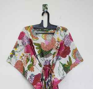 Vestido Kaftan de Algodón Hecho a Mano en India, Estampado Floral, Estilo Boho Ligero - Product Image 2