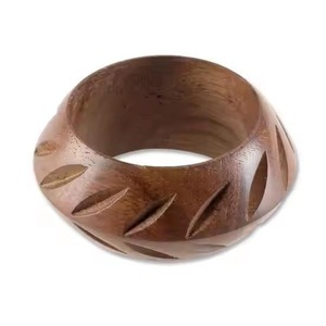 Bracelet en bois fait main de luxe, bijoux en bois naturel, accessoire de mode écologique et élégant - Product Image 3