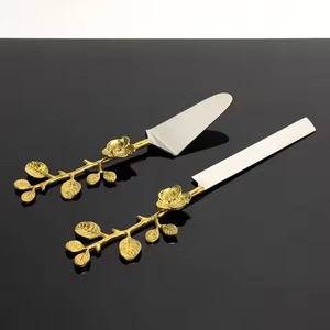 Accessoires de présentation de gâteaux de luxe, ensemble de desserts en acier inoxydable pour célébrations raffinées - Product Image 2