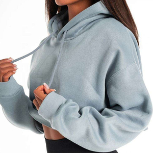 Hoodie court bleu clair pour femme, épaules tombantes, manches longues, coupe oversize, en polaire tricotée de polyester, anti-rétrécissement, broderie géométrique - Product Image 6