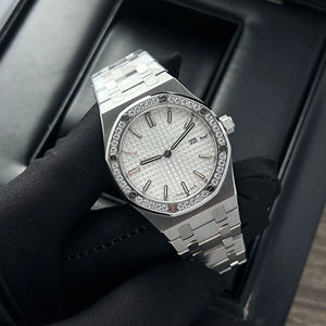 Nouvelles arrivées exclusives : montre de luxe pour homme avec cadran blanc, monture en acier inoxydable, date automatique et diamants moissanite ronds. - Product Image 1