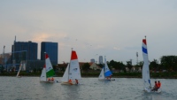 Yate de Lujo de 15 Pies, Estilo Náutico Antiguo, para Deportes Acuáticos, Recreación y Cruceros por Ríos/Lagos, Multicolor, Impresión UV, Material Compuesto