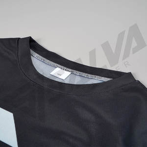 Ensemble de sport d'été pour homme, 2 pièces, t-shirts à manches courtes et shorts, 100% coton écologique, style streetwear, col en V, pour la gym et l'entraînement - Product Image 4