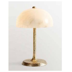 Lámpara de Mesa de Metal de Diseño Mid-Century con Acabado Dorado, Ecológica y Decorativa para Sala de Estar y Dormitorio - Product Image 2