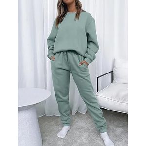 Conjunto de Sudadera con Capucha Oversize y Pantalones Cortos de Pierna Ancha de Felpa Elástica para Mujer, Estilo Urbano Esencial, 2 Piezas - Product Image 3