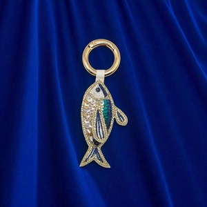 Llavero con Letra L Bordada a Mano 100% Hecho a Mano con Cuentas Verdes a Cuadros, Abalorio Personalizado con Cuentas de Semillas, Anillo Metálico, Accesorio, Regalos - Product Image 6