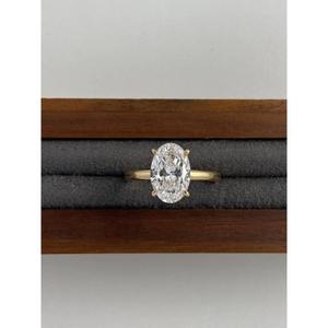 แหวนเพชรทรงรี 2.3 กะรัต คุณภาพพรีเมียม เพาะเลี้ยงในห้องปฏิบัติการ รับรองโดย IGI ตัวเรือนทองคำขาว 14K แหวนหมั้นสำหรับผู้หญิง ของขวัญเครื่องประดับ - Product Image 1