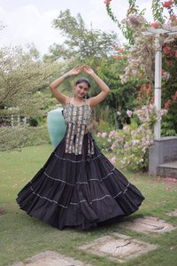 Lehenga Choli Tradicional Negro con Bordado Colorido para Mujer, Vestido de Algodón Largo hasta el Suelo, Estilo India Pakistán, para Bodas - Product Image 1