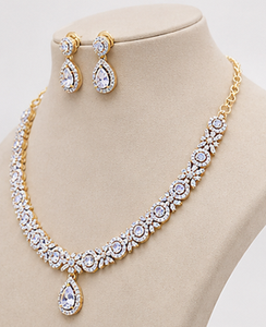 Parure Collier et Boucles d'Oreilles en Zircon Cubique Plaqué Platine, Coupe Poire, Bijoux Pendante Tendance Orelia Luxe pour Mariage Femme - Product Image 2