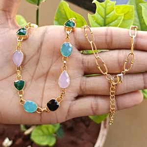Collier de luxe multi-pierres ajustable, chaîne plaquée or 18 carats, chalcédoine et onyx taillés en forme de losange, bijoux en gros pour fournisseurs - Product Image 4