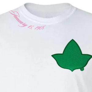 Camiseta blanca con letras griegas de AKA Sorority Inc para mujer, camiseta informal con cuello redondo, ajuste cómodo de primera calidad - Product Image 6