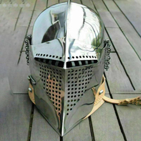 Casque médiéval antique de qualité muséale, en acier poli argenté, armure de chevalier avec trous respirants