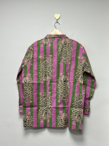 Ensemble pyjama 3 pièces pour femme, imprimé tigre rose et vert, écologique, de qualité supérieure, tenue de nuit et de détente, avec pochette assortie - Product Image 6