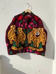 Chaqueta de Terciopelo Bordada con Tigre Estilo Boho para Mujer, Cuello Alto, Arte Floral Hecho a Mano, Ropa de Abrigo de Moda Otoñal - Product Image 2