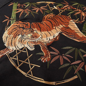 Sweat à capuche brodé Nouvelle Collection Décontractée Moderne Broderie Haut de gamme Exportation directe usine - Product Image 4