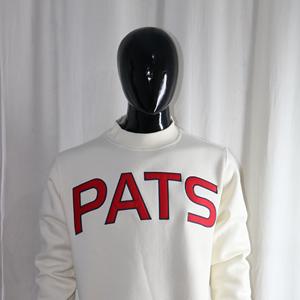 เสื้อสเวตเชิ้ตคอเต่า PATS CREAM สีแดง 100% ปักลาย Applique คอเสื้อกว้าง ด้ายคุณภาพดี - Product Image 3