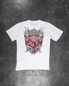 T-shirt blanc à manches courtes pour homme avec imprimé masque de démon rouge au dos, décontracté, col rond, en jersey de coton, coupe ajustée - Product Image 1