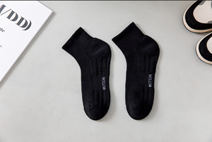 Chaussettes de sport en coton pour hommes avec logo personnalisé, motif dessin animé, respirantes, légères, absorbant la transpiration, idéales pour l'automne - Product Image 2