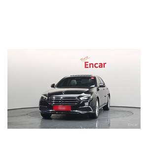 Mercedes-Benz Clase E E250 Exclusive 2023, 32,523 km, Caja de Cambios Automática, Cámara Trasera, Asientos de Cuero, Volante a la Izquierda - Product Image 3