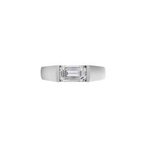 Bague de fiançailles et de mariage Aarinya Sovereign Horizon pour homme, en or 14 carats, avec diamant de laboratoire taille émeraude, demi-sertie, certifiée IGI - Product Image 2