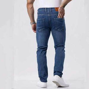 Pantalon en jean slim personnalisé pour homme – Jean large délavé sur mesure à prix abordable avec matériaux de qualité - Product Image 3
