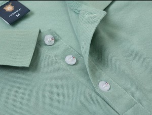 T-shirt sportif pour homme, coupe moderne, en tissu tricoté, impression numérique, logo personnalisé sur le devant, séchage rapide, manches courtes, en stock - Product Image 3