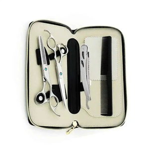 Juego de Tijeras de Barbería Profesionales para Diestros, Acero Inoxidable 4Cr13, Hoja Afilada y Biselada, 32 Dientes, Mango Mediano, Uso en Salón - Product Image 1