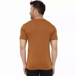 Camiseta deportiva personalizada con logo sublimado, de diseño, transpirable, de compresión, para hombre, de corte holgado. - Product Image 5