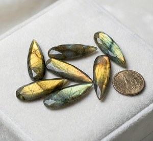 Piedra Preciosa Natural de Labradorita de Diseño, 10x20mm, Fuerte Multibrillo, Corte Facetado en Forma de Pera Larga, Suministro para Fabricación de Joyería, Venta al Por Mayor - Product Image 4