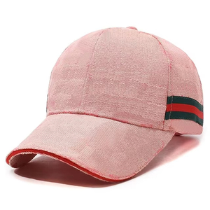 Casquette de baseball noire à 6 panneaux avec bandes latérales rouges et vertes, réglable, unisexe, décontractée, en coton. - Product Image 6