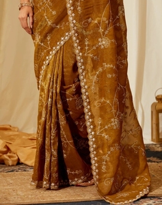 Sari de satén bordado estilo Bollywood KV (color mostaza) - Product Image 2