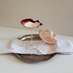 Premium seashell wine glass designed to bring coastal elegance to sophisticated <b>table</b> settings - Product Image 6