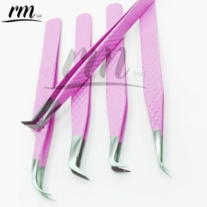 Pince à cils RMI rose avec revêtement poudré et paillettes argentées, pour volume russe, courbure en U ou pointe argentée - Product Image 4