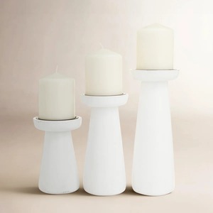 Ensemble de 3 porte-bougies en bois blanc de style artisanal, supports de bougies décoratifs rustiques vintage pour la décoration de table à la maison au meilleur prix - Product Image 3
